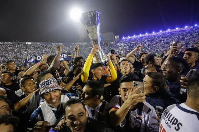 Así celebró Alianza Lima el bicampeonato. Foto: La República   