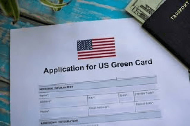 La Green Card debe ser renovada cada 10 años. Foto: iStock   
