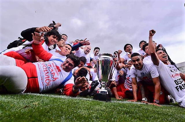 Felicidad en los jugadores del Cienciano del Cusco. Foto: Jazmín Lezama Rivas.