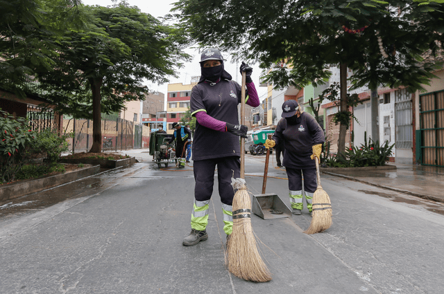 Trabajadoras de limpieza. Foto: GLR/Antonio Melgarejo