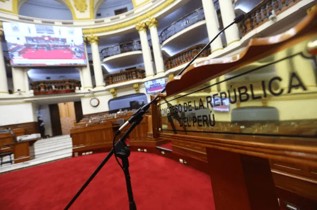 Congreso de la República contó con reducida presencia en sus instalaciones y una mayoría de asistencia virtual, siguiendo las disposiciones por la pandemia de la COVID-19. Foto: congreso.gob.pe