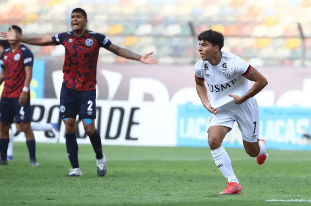 Franco Zanelatto se formó en las divisiones menores de la Universidad San Martín. Aquí celebrando su gol ante Municipal en la Fase 1 2021. Foto: Archivo GLR   