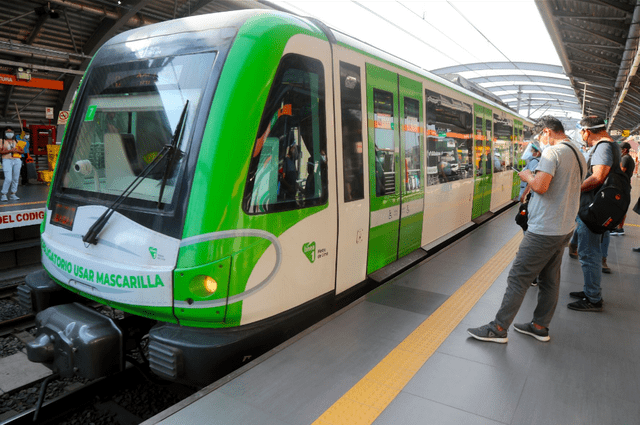  La Línea 1 tendrá aumentará los viajes en las horas punta, es decir en las mañanas y tardes. .Foto: Andina   