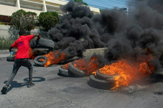 Las situaciones de violencia en las calles de Haití aún se mantienen. Foto: AFP.   