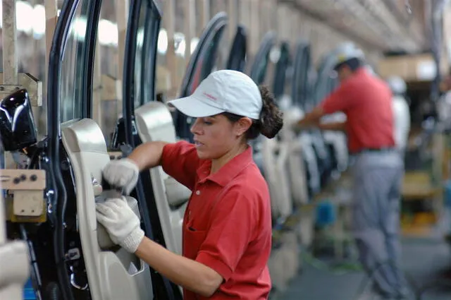 Este dato resalta una disparidad importante en la organización laboral y el equilibrio entre trabajo y vida personal entre ambos países. Foto: Segundo a Segundo.   