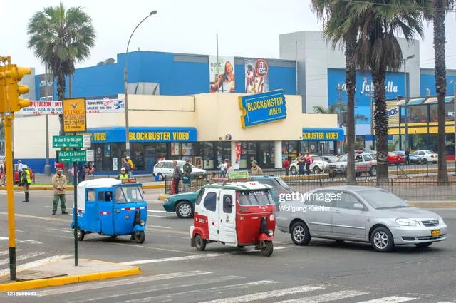  Antiguo Blockbuster en Plaza San Miguel. Foto: Tradiciones limeñas.<br>   