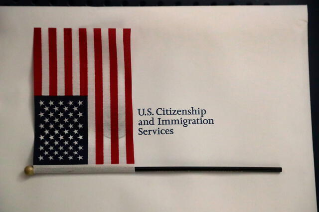  Si USCIS no cuenta con tus datos biométricos en su base de datos es muy probable que no puedas realizar ningún trámite en Estados Unidos. Foto: Univisión   