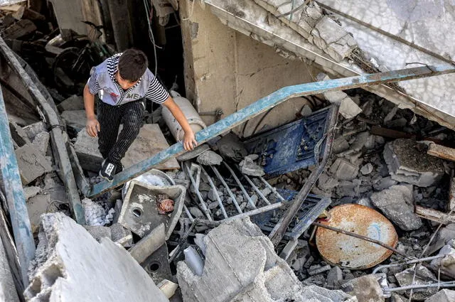 Según Afana, "miles de niños" y mujeres embarazadas están atrapados en las zonas bajo asedio en el norte de Gaza. Foto: AFP.   