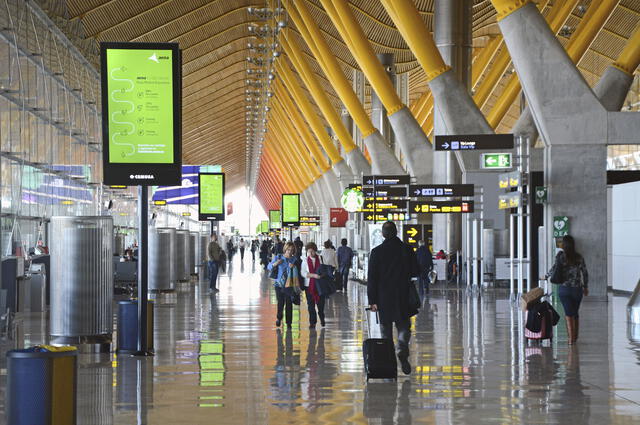 La exención busca fortalecer los lazos culturales, económicos y turísticos entre España y China. Foto: AENA   