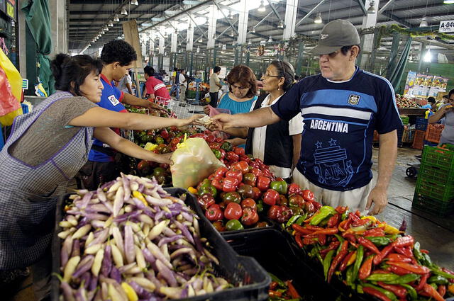 El 20% de las ventas de frutas va destinado a administración del mercado de frutas. 