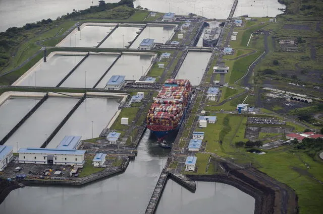 La intervención estadounidense en la construcción del canal comenzó en 1903, cuando Panamá, con apoyo de EE. UU., se independizó de Colombia y firmó el tratado Hay-Bunau Varilla. Foto: Logística 360   