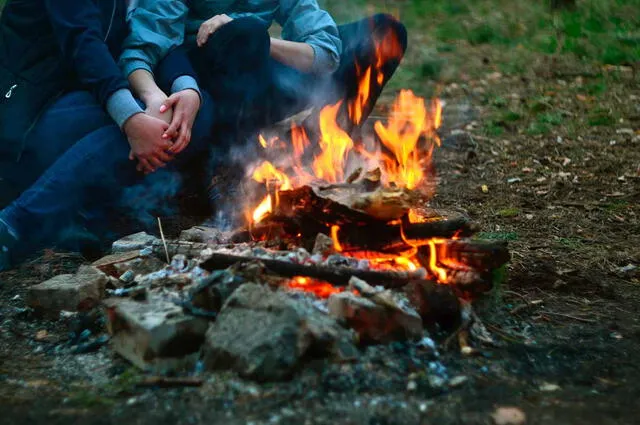 La medida es parte del programa "Check Before You Burn" y busca proteger la salud pública al mitigar la contaminación del aire. Foto: Vive la Naturaleza   