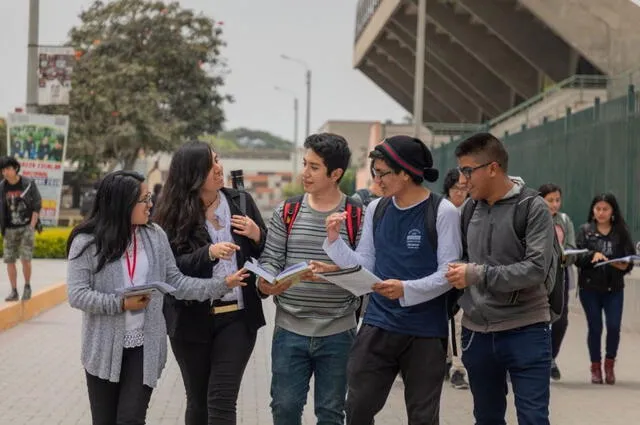 Los congresistas solicitan que las instituciones sean reconocidas por su excelencia académica Los congresistas solicitan que las instituciones sean reconocidas por su excelencia académica