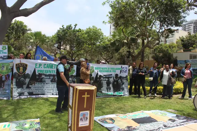 Sindicatos de trabajadores del INPE. Foto: Xennia Bravo Sindicatos de trabajadores del INPE. Foto: Xennia Bravo
