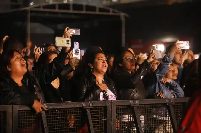 Fans de Servando y Florentino. Foto: Carlos Felix    