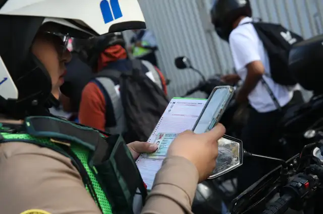 PNP aplicará multas a motociclistas que incumplan nueva normativa de tránsito. Foto: Carlos Felix/LR.   
