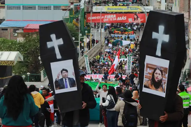 Protesta en la macroregión del centro del Perú por falta de avances en la nueva vía. Foto: Junio Meza   