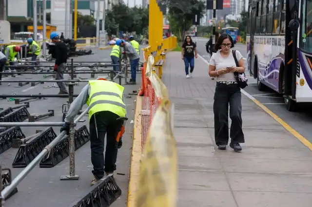 Trabajos en la av. Brasil por la Gran Parada y Desfile Cívico Militar 2026 Trabajos en la av. Brasil por la Gran Parada y Desfile Cívico Militar 2026