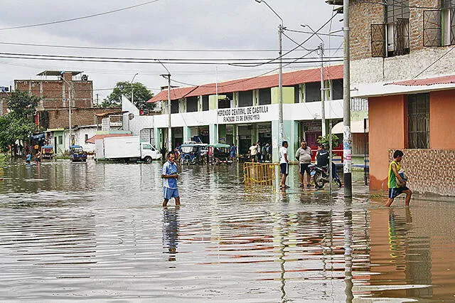 Más de 25 mil damnificados en ciudad de Piura por torrenciales lluvias