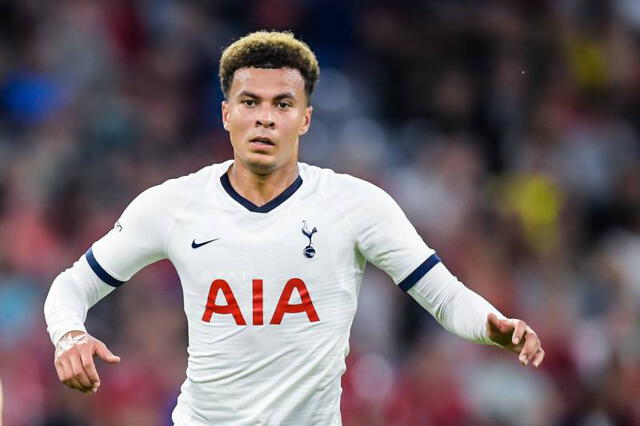 El inglés Dele Alli y su entonces pareja fueron expuestos en las redes.