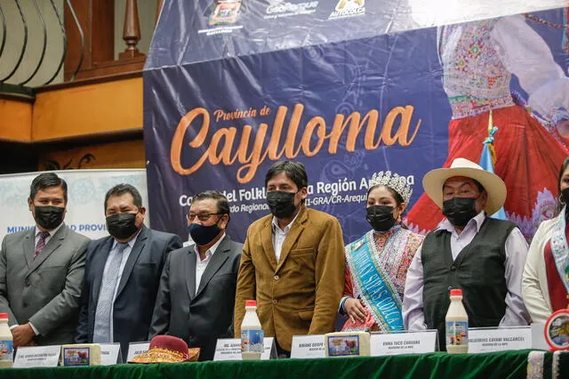 Cáceres Llica anunció el programa de festejos de la provincia Caylloma este miércoles. Foto: Rodrigo Talavera/ La República