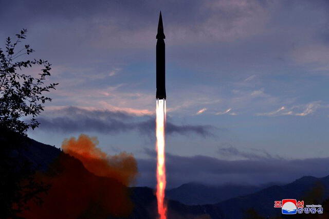 El misil hipersónico Hwasong-8 de Corea del Norte. Foto: EFE