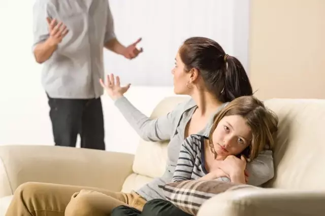 Se debe intentar buscar un equilibrio en la familia, pese al proceso de divorcio. FOTO: Instagram / SomosPsicologos