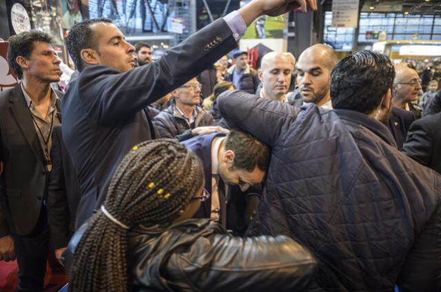 Guardespaldas del presidente de Francia. Foto:EFE