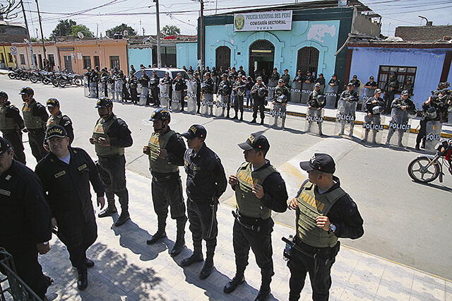 Ejército y Policía toman posesión del distrito de Tumán para restituir el orden público y la paz social