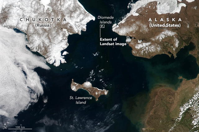 Ubicación de las islas Diómedes en el estrecho de Bering, entre Rusia y Estados Unidos. Foto: NASA