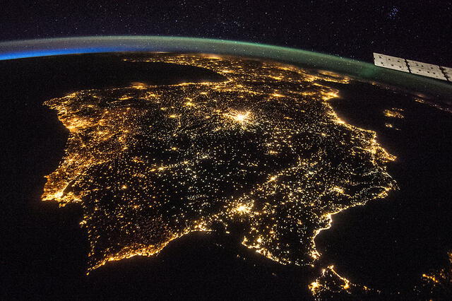 España y Portugal en el lado nocturno de la Tierra. Foto: NASA