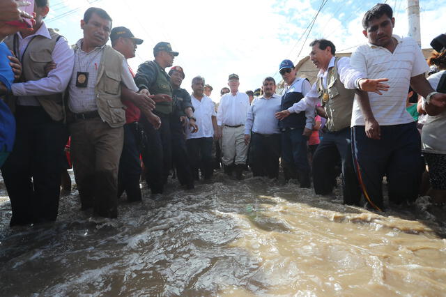Kuczynski llegó a Chiclayo para supervisar zonas afectadas por las lluvias | VIDEO