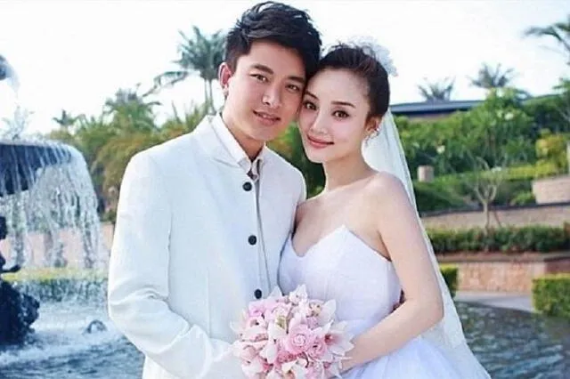 Li Xiaolu y Jia Nai Liang anunciaron el fin de su matrimonio, tras 7 años de casados y una hija juntos.