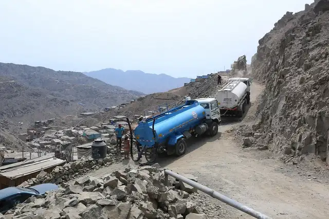 Familias pobres de San Juan de Lurigancho pagan hasta 100% más por agua potable