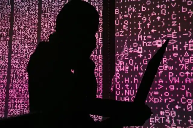 Adolescentes ganan miles de dólares robando y vendiendo cuentas de Fortnite