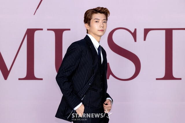 Wooyoung en la conferencia de prensa por el comeback de 2PM. Foto: Star News