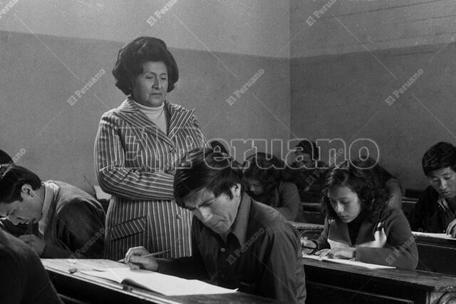 Lima - 06 agosto 1977. Examen de admisión a la Universidad Nacional Mayor de San Marcos. Foto: Archivo Histórico de El Peruano / Pavel Marrul