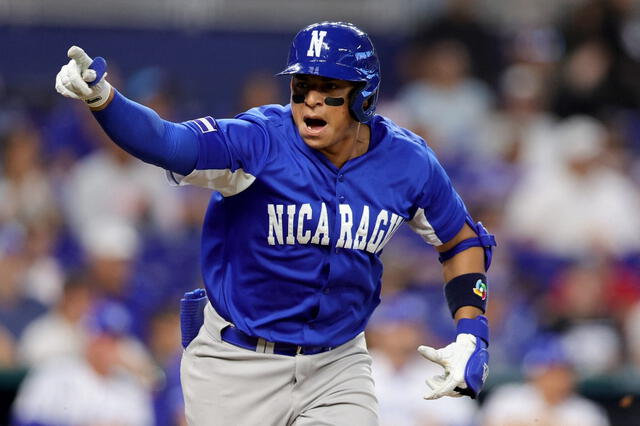 ¡Nicaragua está al borde de la eliminación! Una derrota ante República Dominicana lo dejaría fuera de todo en el Clásico Mundial de Béisbol. Foto: Megan Briggs/AFP