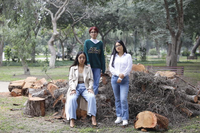  1. Activistas María Ángela Huamán (23), Alejandra León (19) y Claudia Cueva (23), del colectivo JPCC. Foto: Félix Contreras/La República    