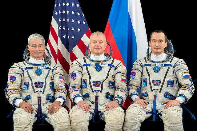  Mark Vande Hei, Oleg Novitskiy y Pyotr Dubrov despegaron en 2021. Foto: NASA<br>    