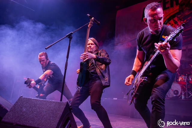  Mark Tremonti y Myles Kennedy despacharon uno de los mejores concierto del año. Foto: Rock a la Vena de Chile   