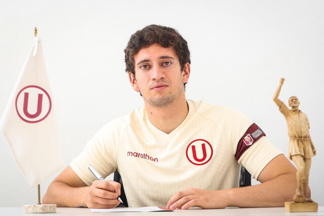 Alejandro Alcalá llegó a Universitario en el 2022 procedente del Riestra II de Argentina. <strong>Foto: Universitario</strong>   