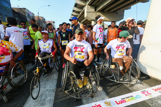 Personas con discapacidad también compitieron en la carrera. Foto: Municipalidad de San Juan de Lurigancho/Facebook    