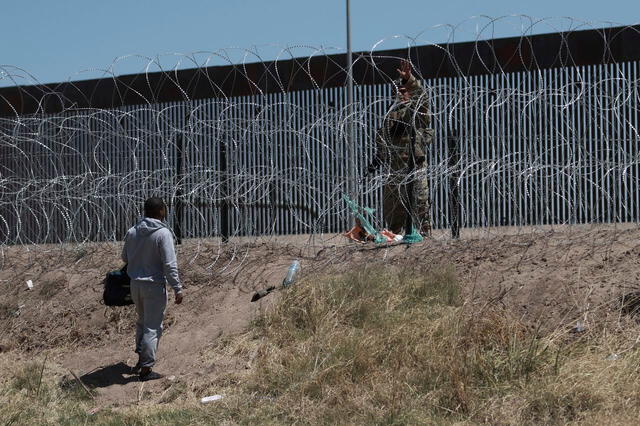 Las blandas políticas migratorias aplicadas por el mandatario demócrata generaron una crisis en la frontera con México. Foto: AP    