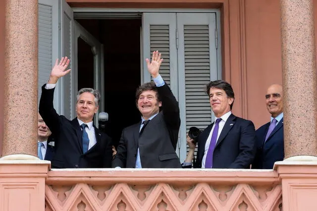 El pronunciamiento de Estados Unidos sobre la dolarización en Argentina surge en un momento crítico de su economía. Foto: AFP   