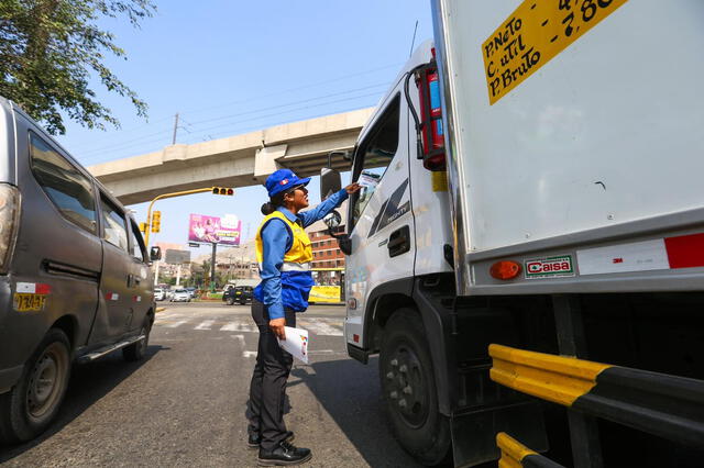 ATU y SJL firmaron un convenio para luchar contra el transporte informal. Foto: Municipalidad de San Juan de Lurigancho   