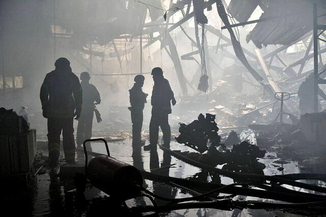 Las Naciones Unidas contabilizan más de 7.000 civiles muertos en Ucrania como resultado de los ataques de Rusia. Foto: AFP   