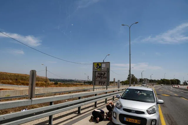 De acuerdo a información revelada por el ejército israelí, al menos 8 cohetes fueron lanzados contra la ciudad. Foto: AFP.   