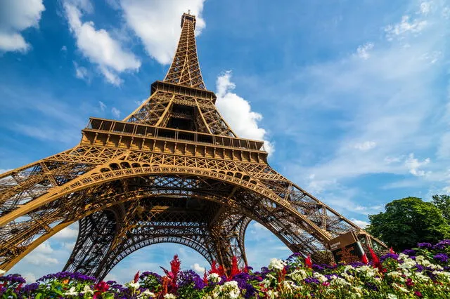  La Torre Eiffel supera por casi 230 metros de altura a la estructura latinoamericana. Foto: El Mundo<br>    