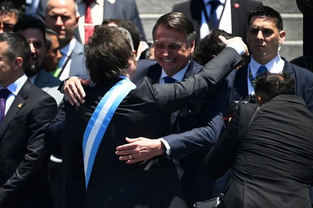 Javier Milei llegó a Brasil para participar en la Conferencia de Política de Acción Conservadora (CPAC) en Camboriú, donde se reunió con Bolsonaro. Foto: AFP.   